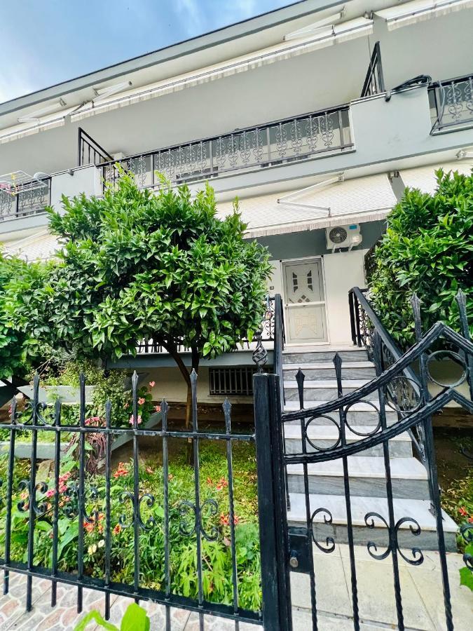Atlantis Apartments Vrasná 외부 사진