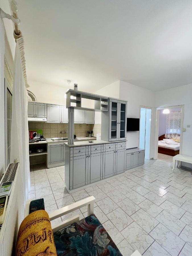 Atlantis Apartments Vrasná 외부 사진
